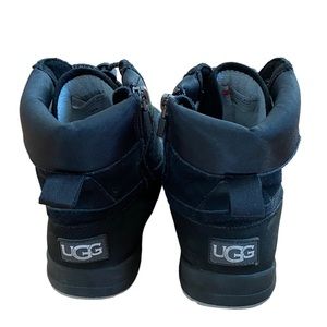UGG boots - Big Boy US size 6